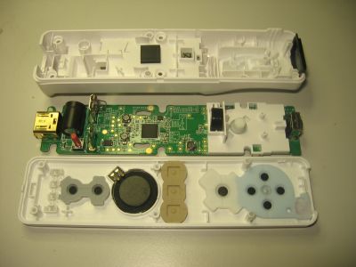 [ wii open with pc board componenst side ]
